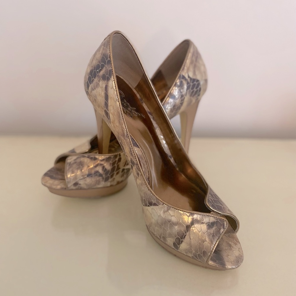 Carlos— Snakeskin— Gold— Heels— Size 8